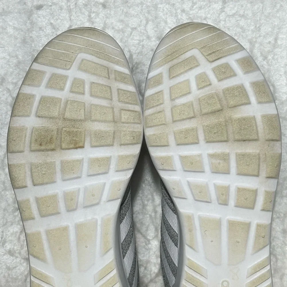 Adidas Womens Gry QT Racer 2.0 Cloudfoam Running Athletic Sneakers Shoes SZ US 9
